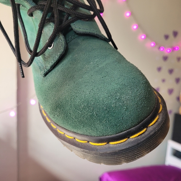 [SOLD] Dr. Martens 939 | Green Suede - Picture 6 of 16